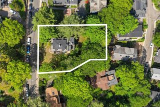 212 Chestnut Ave, Boston, MA 02130