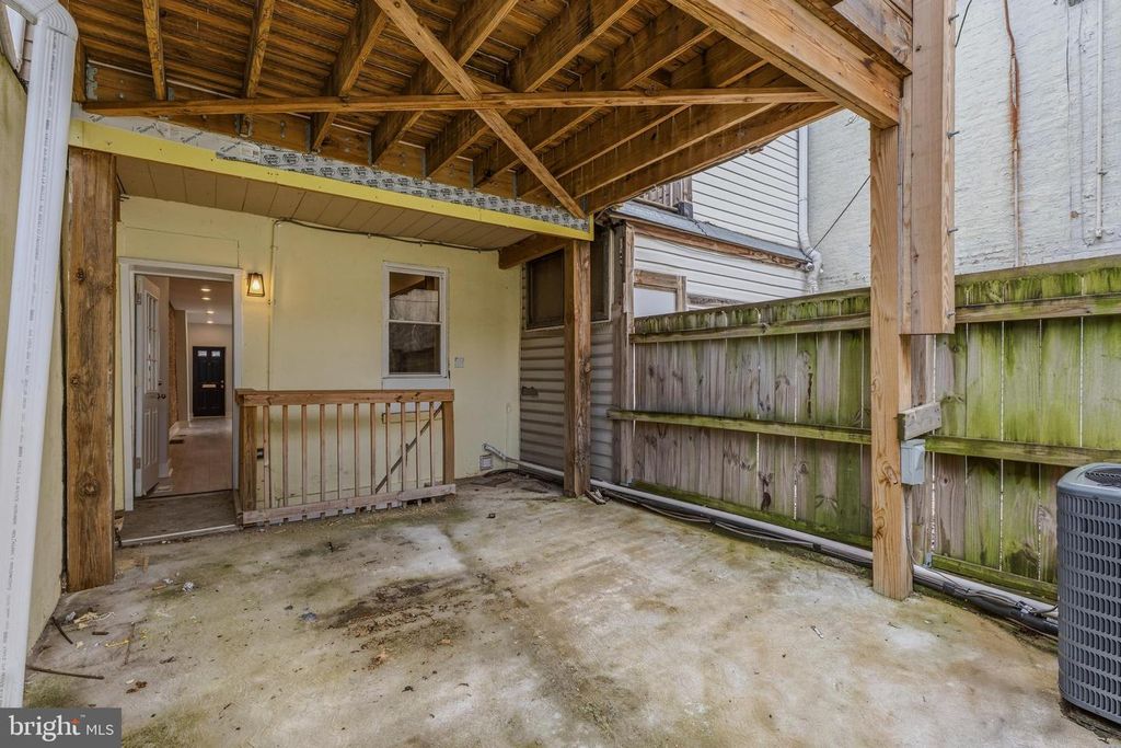 Image 12 of property listing at 1748 S HANOVER ST, Baltimore, MD 21230