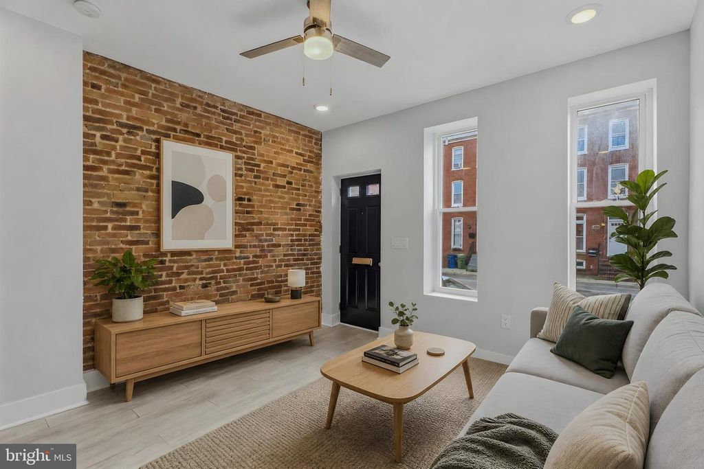 Image 2 of property listing at 1748 S HANOVER ST, Baltimore, MD 21230