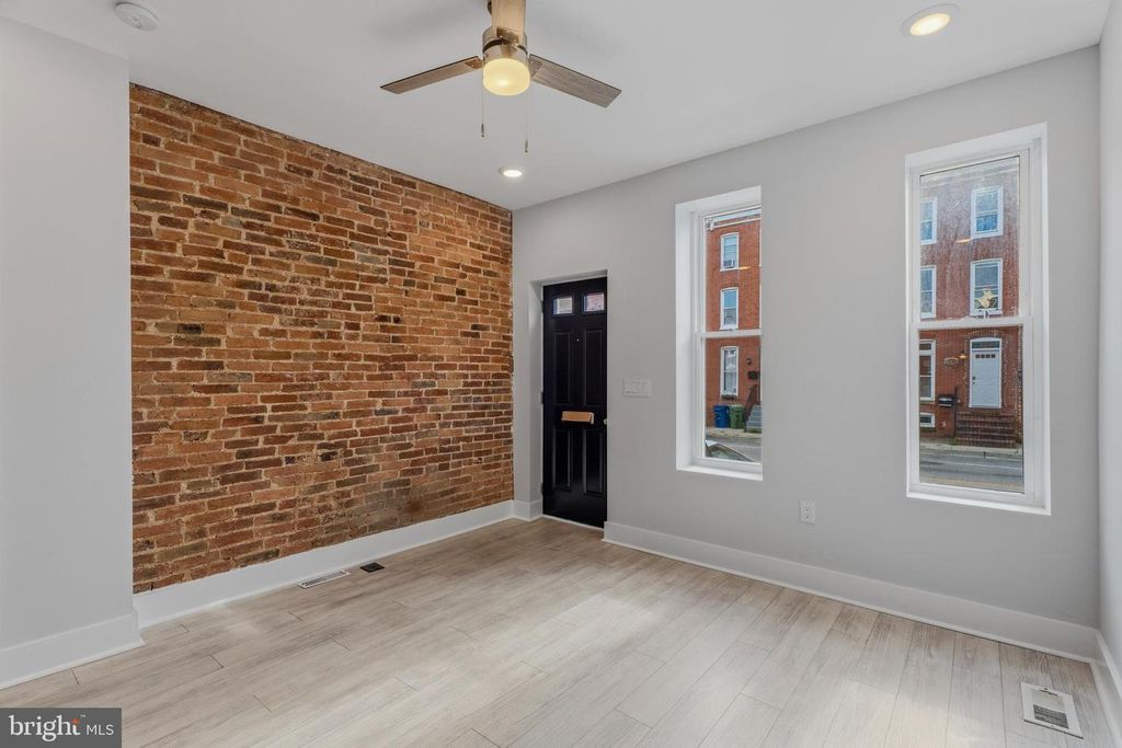 Image 3 of property listing at 1748 S HANOVER ST, Baltimore, MD 21230
