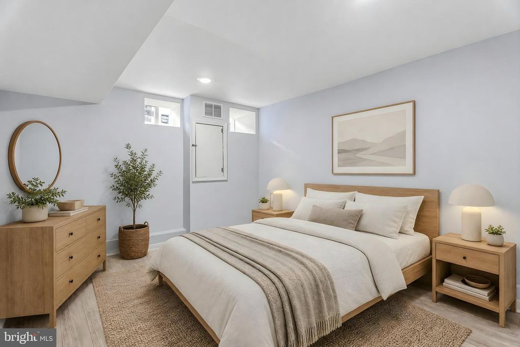 Image 30 of property listing at 1748 S HANOVER ST, Baltimore, MD 21230