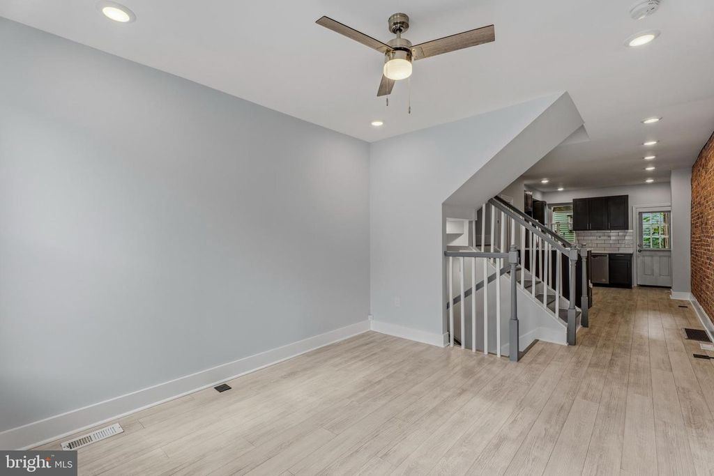 Image 4 of property listing at 1748 S HANOVER ST, Baltimore, MD 21230