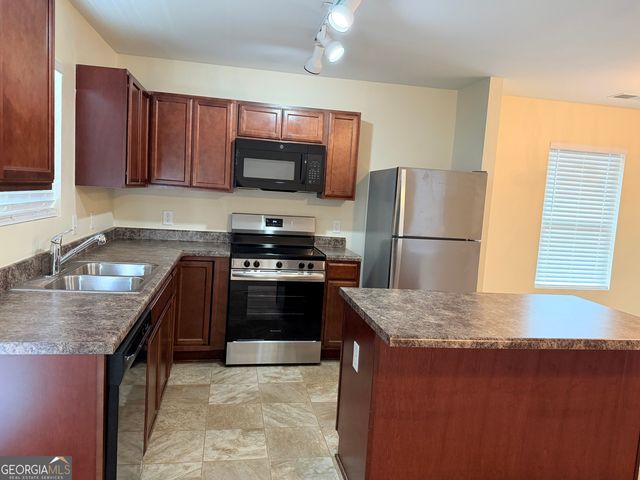 18 Everett Circle, Cartersville, GA 30120