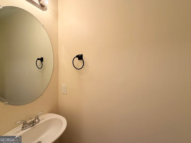 18 Everett Circle, Cartersville, GA 30120