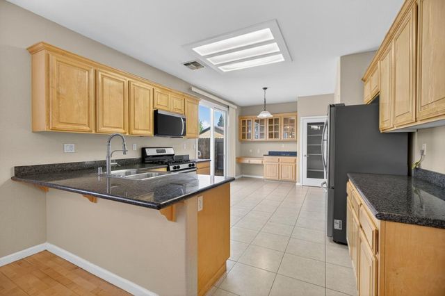 5817 Spring Flower Drive, Elk Grove, CA 95757