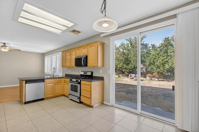 5817 Spring Flower Drive, Elk Grove, CA 95757