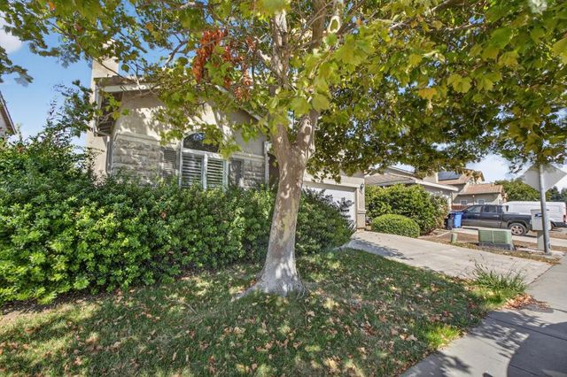 5817 Spring Flower Drive, Elk Grove, CA 95757