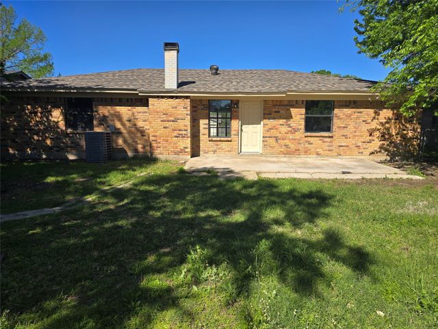 7528 Meadowlark Lane N, Watauga, TX 76148