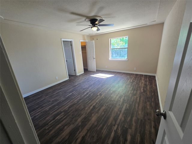 7528 Meadowlark Lane N, Watauga, TX 76148