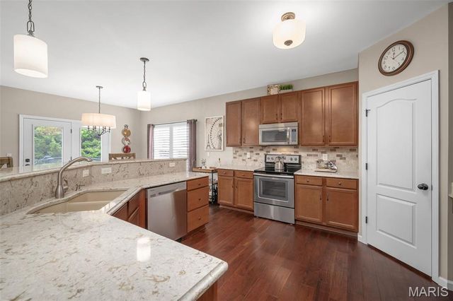 256 Mason Glen Drive, Lake St Louis, MO 63367