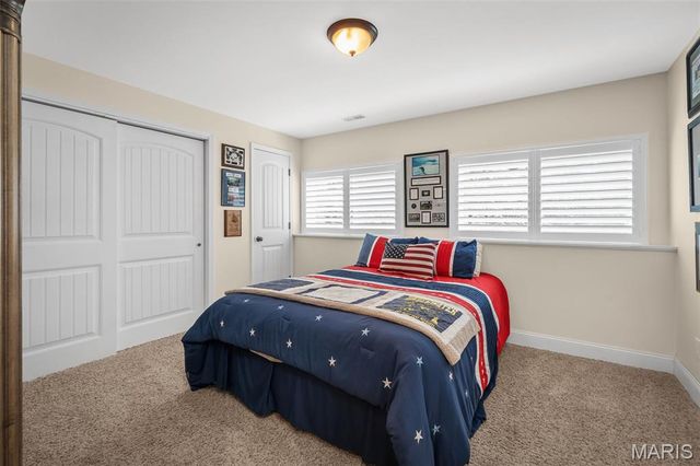 256 Mason Glen Drive, Lake St Louis, MO 63367
