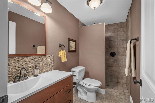 256 Mason Glen Drive, Lake St Louis, MO 63367