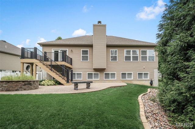 256 Mason Glen Drive, Lake St Louis, MO 63367