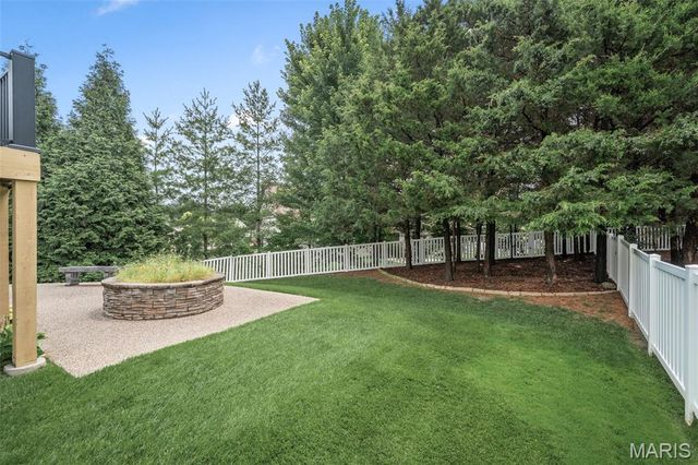 256 Mason Glen Drive, Lake St Louis, MO 63367