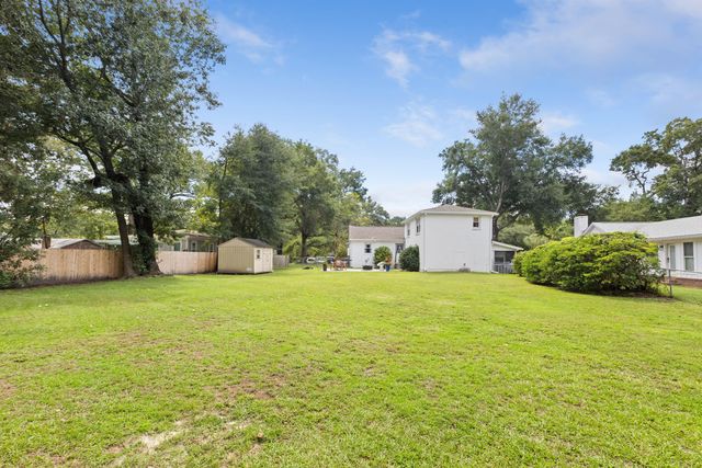 1126 Pleasant Pines Road, Mount Pleasant, SC 29464