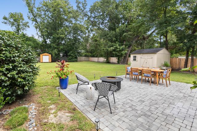 1126 Pleasant Pines Road, Mount Pleasant, SC 29464