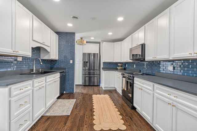 1126 Pleasant Pines Road, Mount Pleasant, SC 29464