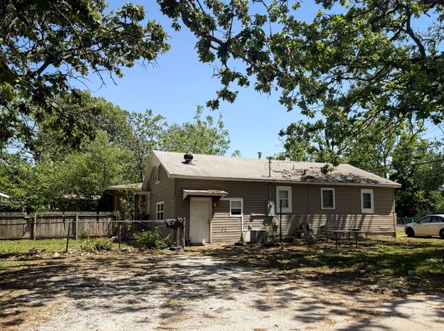 2133 W Calhoun Street, Springfield, MO 65802