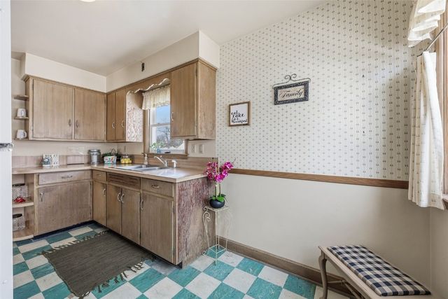 800 35th Street NE, Cedar Rapids, IA 52402