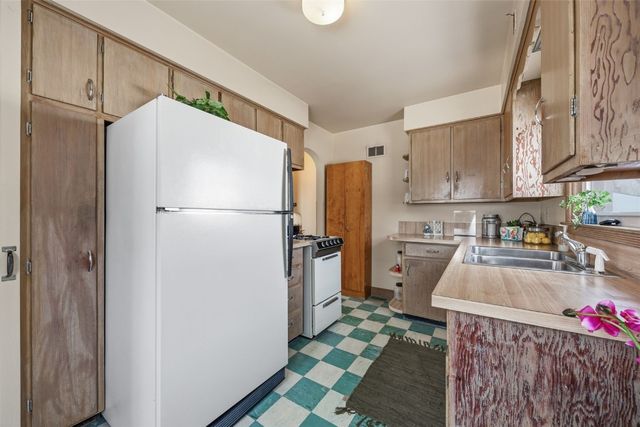 800 35th Street NE, Cedar Rapids, IA 52402