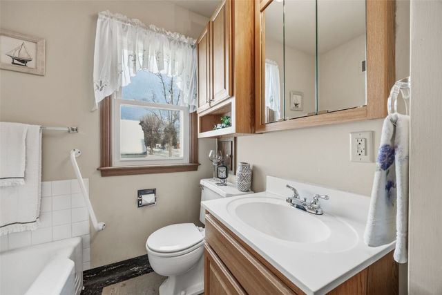 800 35th Street NE, Cedar Rapids, IA 52402