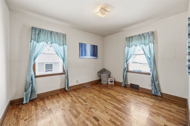 800 35th Street NE, Cedar Rapids, IA 52402