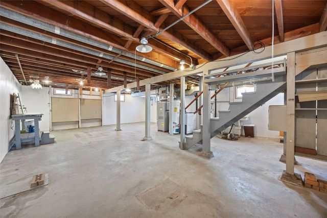 800 35th Street NE, Cedar Rapids, IA 52402