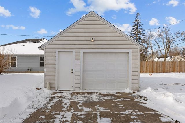 800 35th Street NE, Cedar Rapids, IA 52402