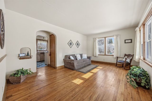 800 35th Street NE, Cedar Rapids, IA 52402