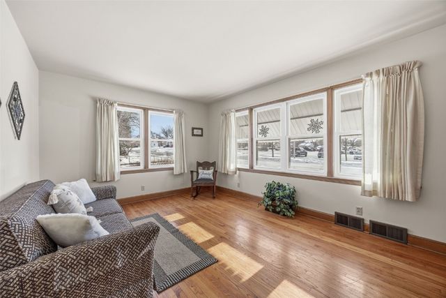 800 35th Street NE, Cedar Rapids, IA 52402