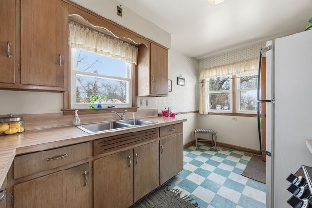 800 35th Street NE, Cedar Rapids, IA 52402