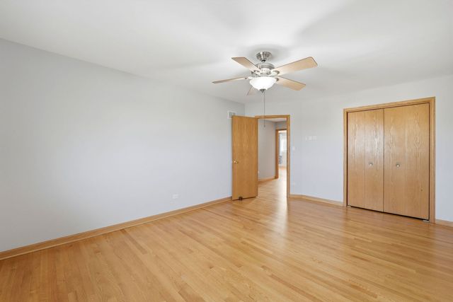 8920 Emerald Court, Hickory Hills, IL 60457