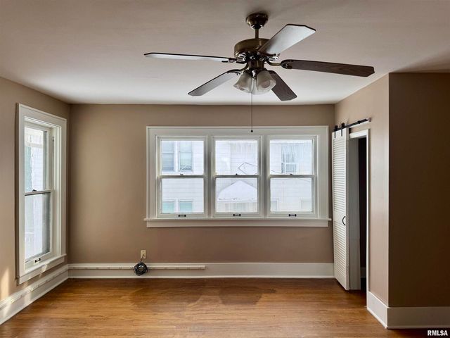 609 5TH Avenue S, Clinton, IA 52732