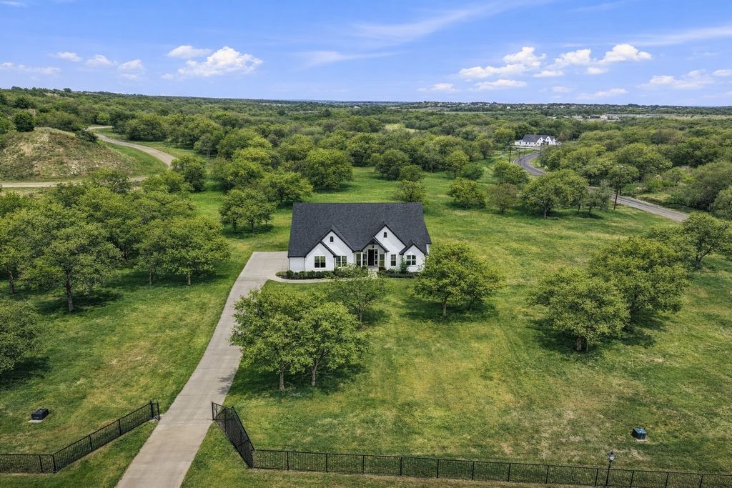1004 Bear Creek Ranch Road, Aledo, TX 76008