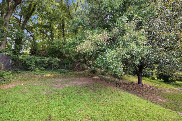 928 Magna Carta Drive NW, Atlanta, GA 30318