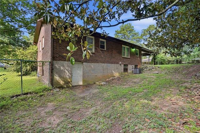 928 Magna Carta Drive NW, Atlanta, GA 30318