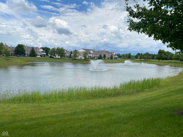 13255 Deception Pass UNIT 100, Fishers, IN 46038