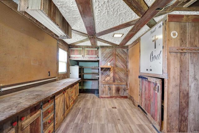 122 Edgewood Drive, Bedford, IN 47421