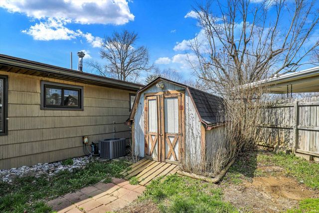 122 Edgewood Drive, Bedford, IN 47421