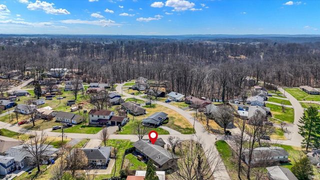 122 Edgewood Drive, Bedford, IN 47421