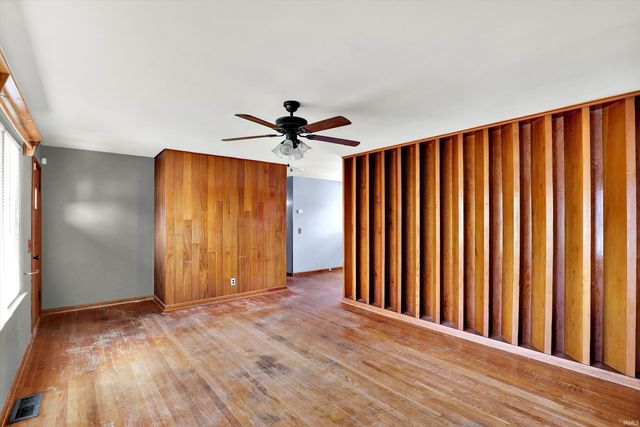 122 Edgewood Drive, Bedford, IN 47421