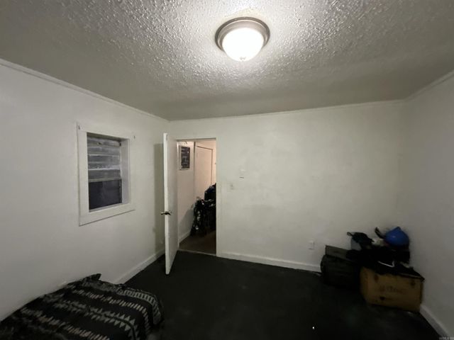 2215 E 11th St, Texarkana, AR 71854