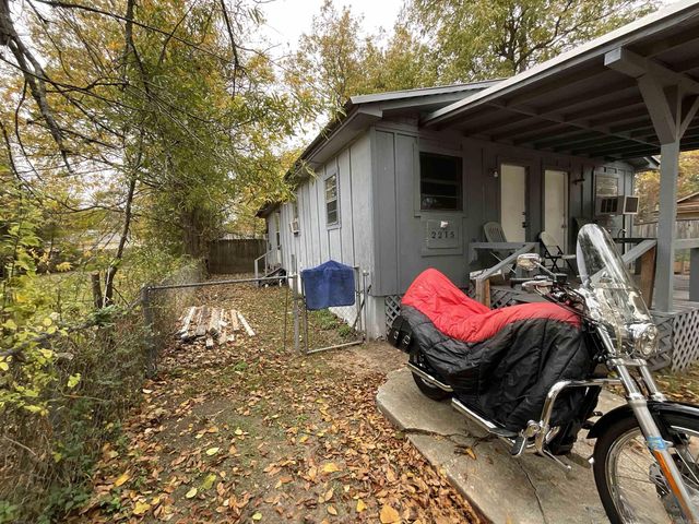 2215 E 11th St, Texarkana, AR 71854