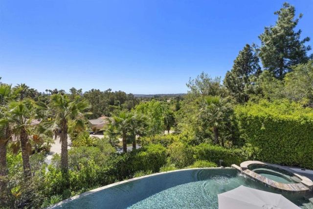 17432 Calle Mayor, Rancho Santa Fe, CA 92067