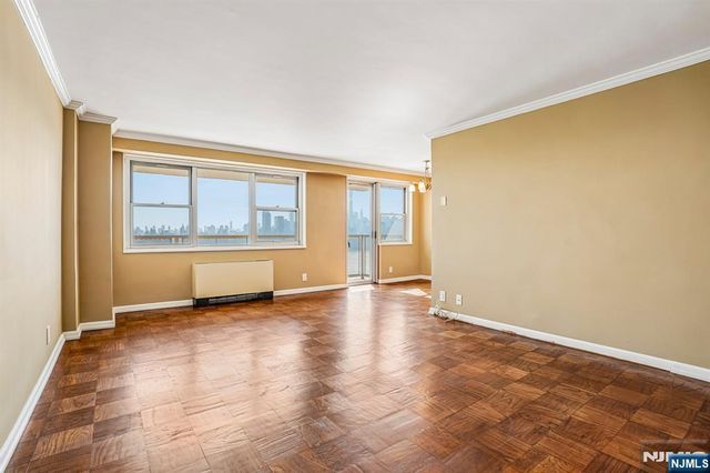 6600 Boulevard East 17 N, West New York, NJ 07093