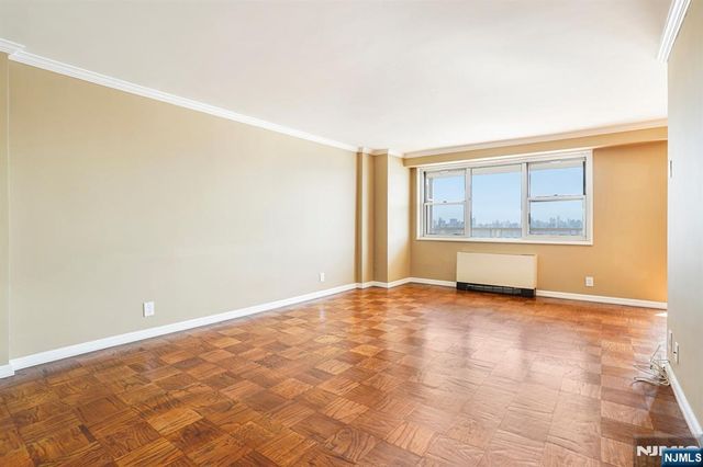 6600 Boulevard East 17 N, West New York, NJ 07093