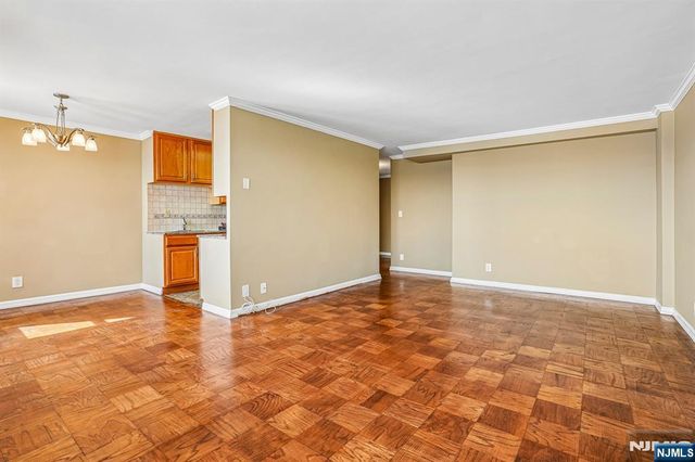 6600 Boulevard East 17 N, West New York, NJ 07093