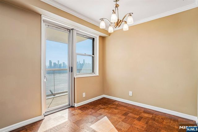 6600 Boulevard East 17 N, West New York, NJ 07093