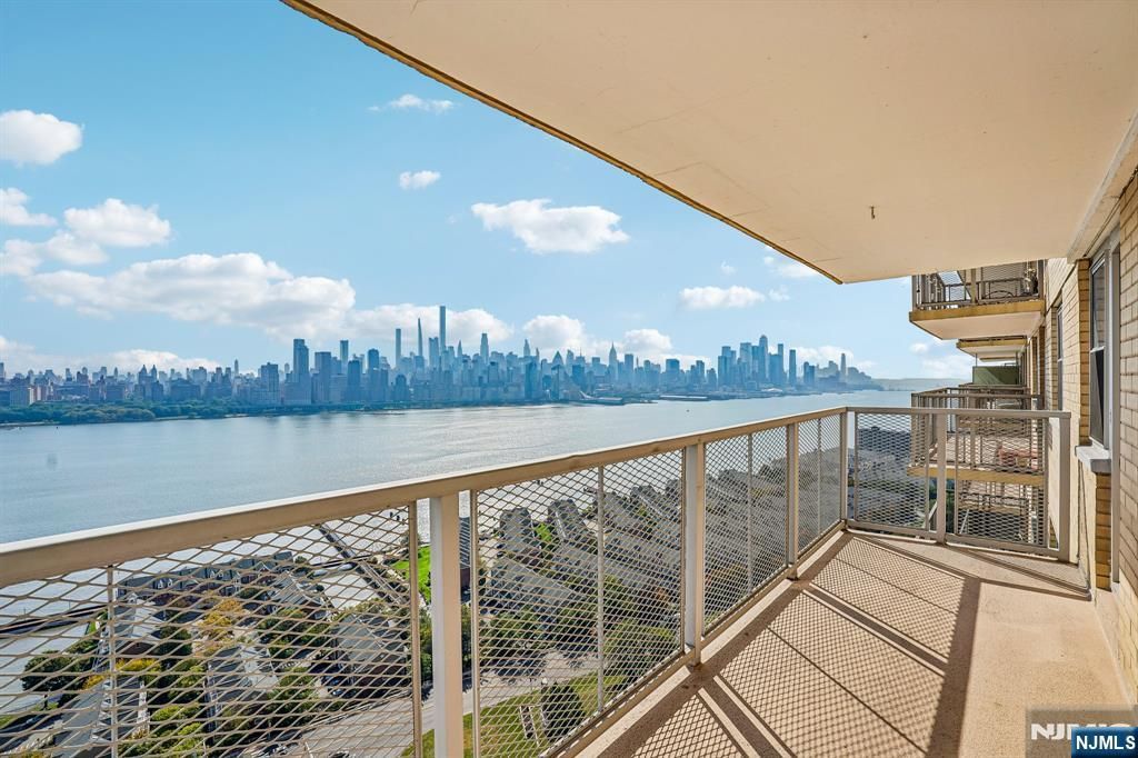 6600 Boulevard East 17 N, West New York, NJ 07093