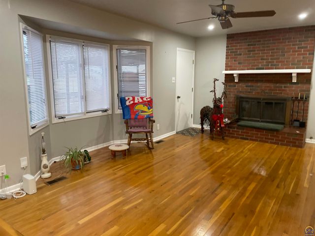 5313 SW 23rd TER, Topeka, KS 66614